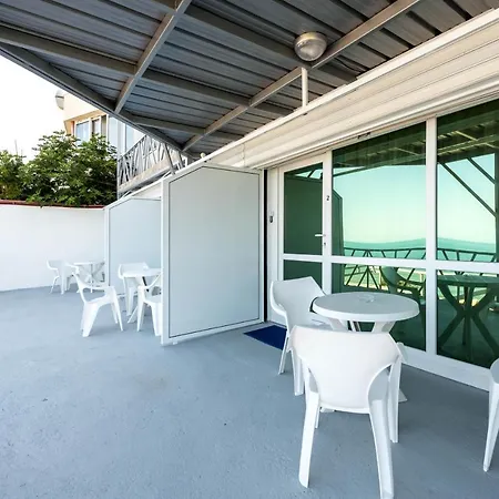 Kabakum Guest Rooms * Sea View * Free Wifi Pensionat *